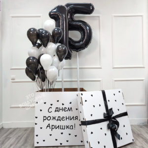 Коробка с шарами на 15 лет
