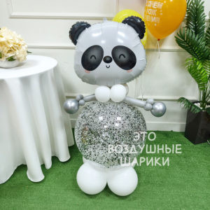 Фигура из шаров панда с конфетти